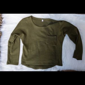 Green long sleeve sweater